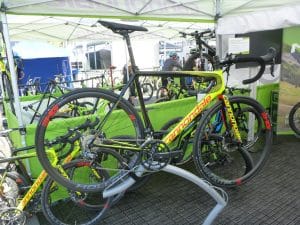 Cannondale Supersix Evo Hi-MOD Disc Ultegra Di2 – und der Versuch ein wenig bei den Profis mit zu fahren